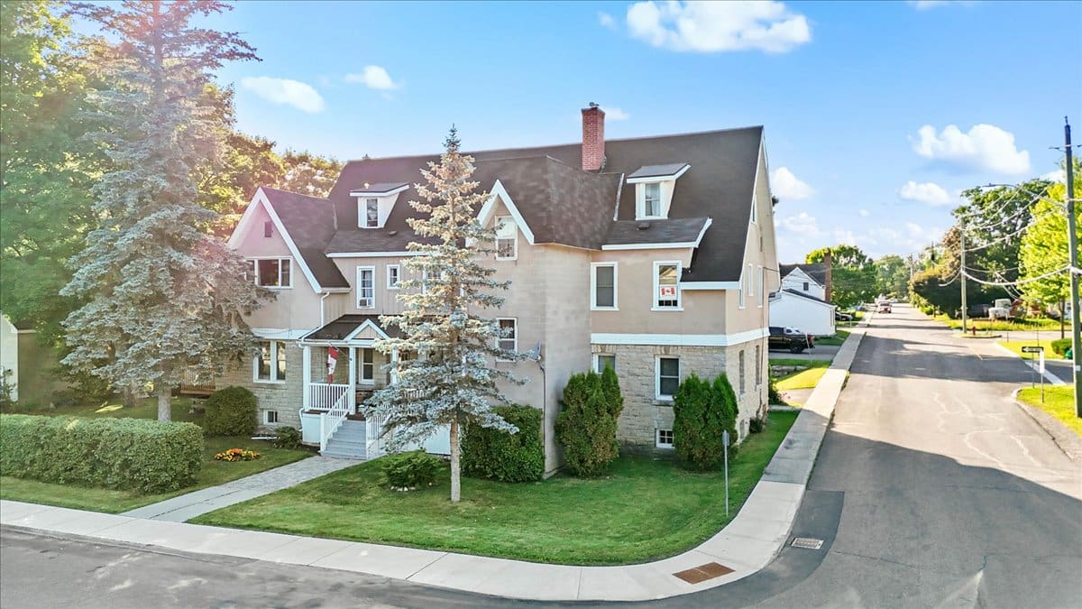 Photo of 174 Clinton