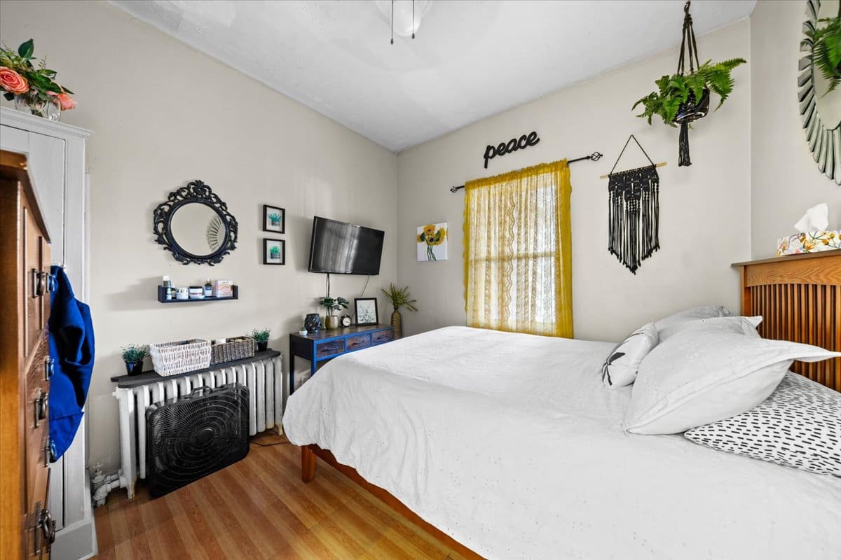 Photo of 174 Clinton