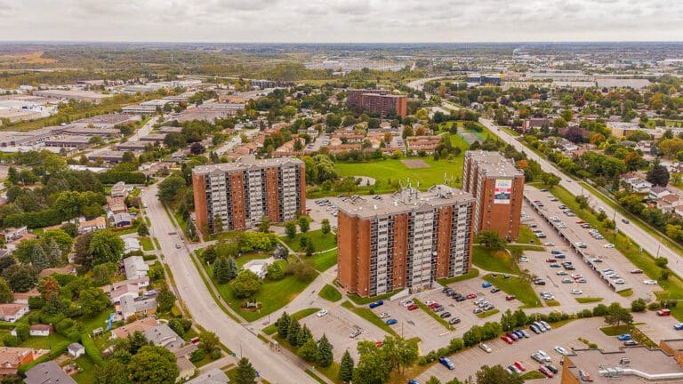 Photo of St. Laurent